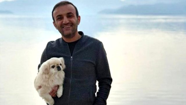 Ersin Korkut, arkadaşlarının kendisine aldığı köpeğin fotoğrafını duygusal bir mesajla paylaştı